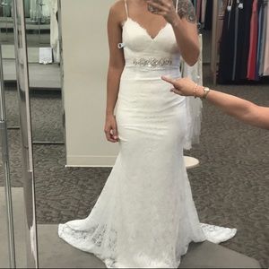 Wedding dress. Size 6.